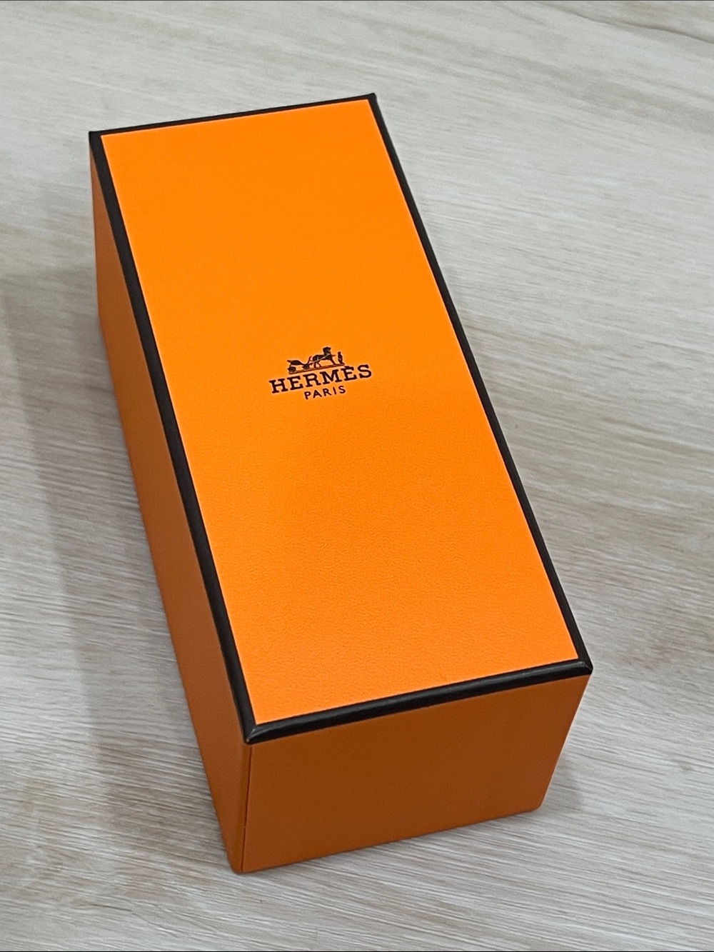 HERMES Box 6 3/4”x3”x2 3/4”